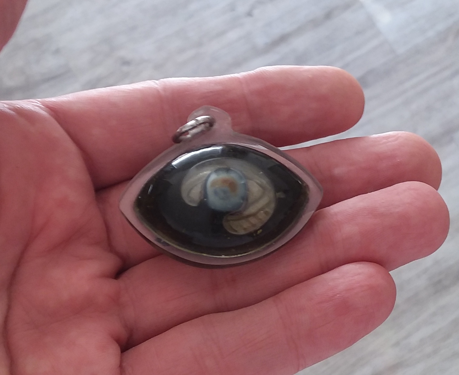 AJ O : Duang Taa (Eye of Destiny) amulet - THAI VOODOO for good karma - Image 3